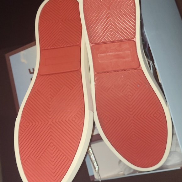 New Encore by Fiesso sneakers size 8, 10 and 11 - Picture 8 of 8